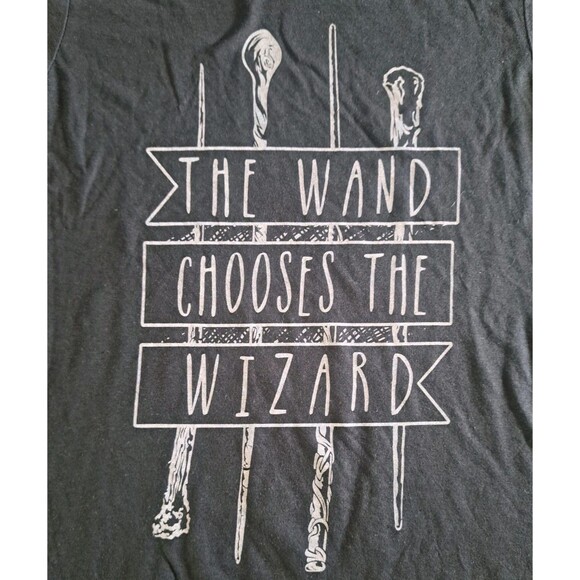 Harry Potter Juniors T-Shirt Small New The Wand Chooses The Wizard Graphic Tee - Picture 3 of 6